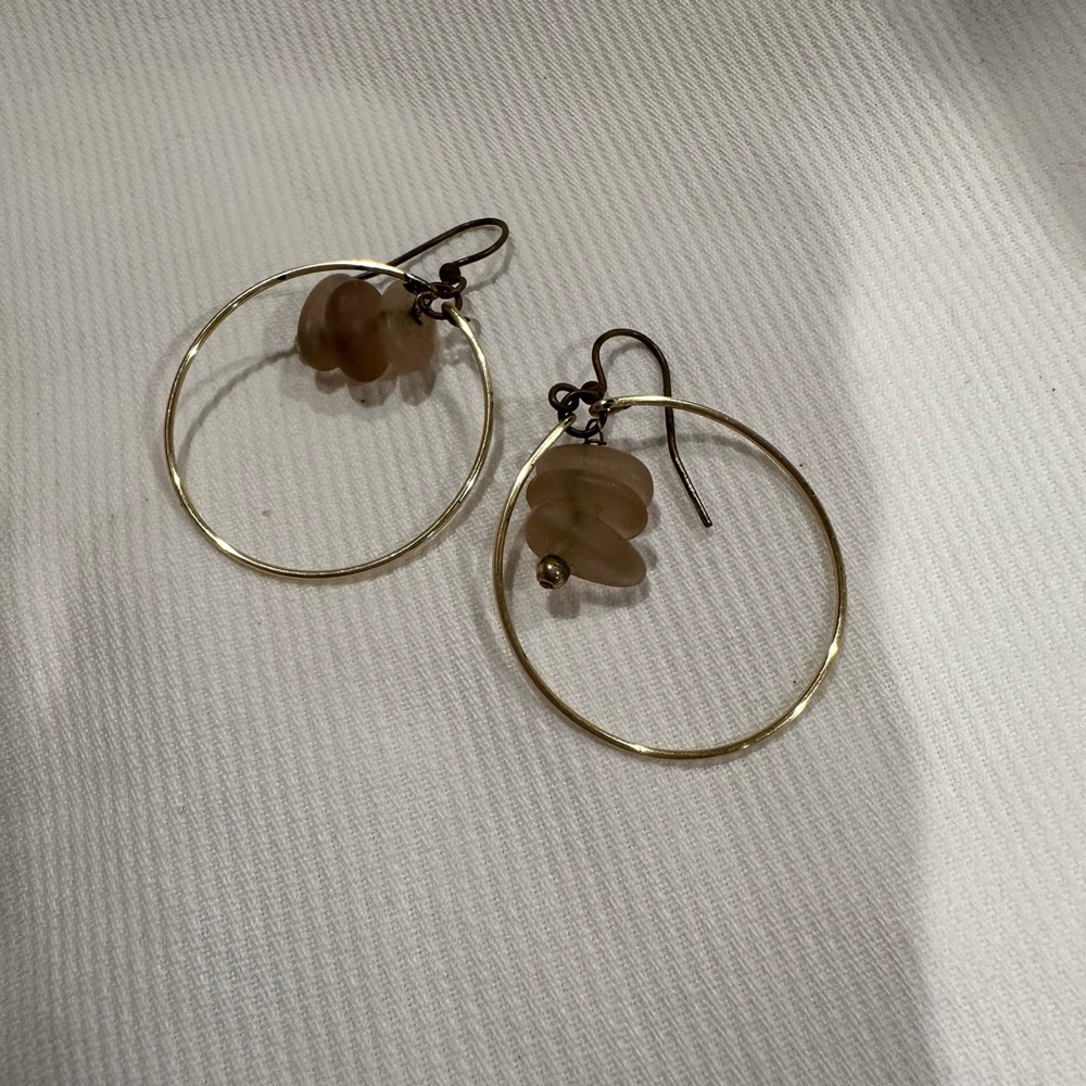 Elegant Gold Hoop Earrings with Brown Accents